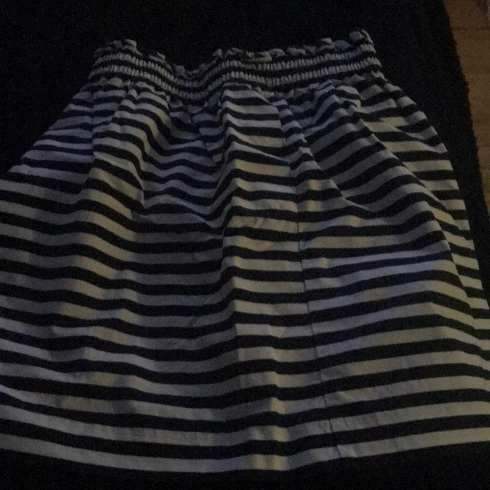 The perfect J Crew size 4 striped skirt